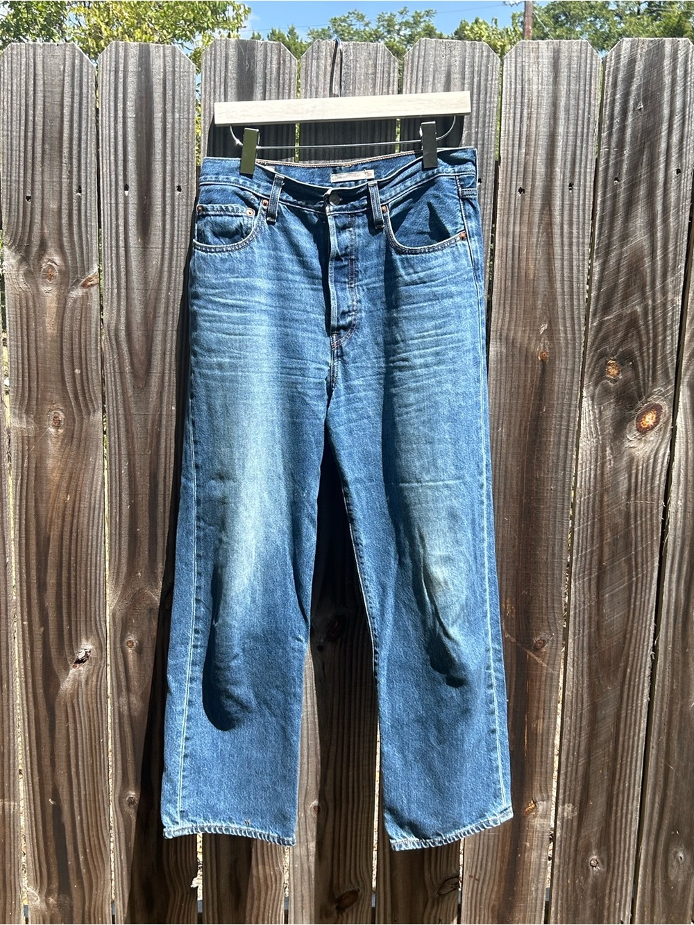 Levi’s Premium Ribcage Straight jeans in classic wash size 30 Perfect Patina